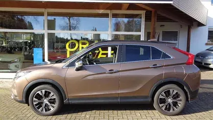 Bronzebraun Gebraucht 2019 Mitsubishi Eclipse Cross Diamant Edition SUV | 17.500 € (Guter Preis)