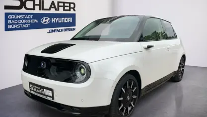 Gebraucht Honda e Advance 113 kW (154 PS) 2021 Platinum white p. Kleinwagen