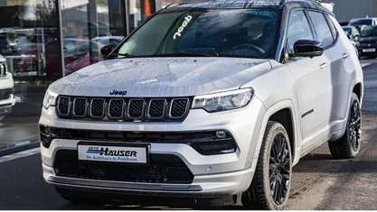 Gebraucht Jeep Compass 241 PS (177 kW) 2022 Silber SUV