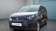 Schwarz Gebraucht 2023 Peugeot Partner Van / Kleinbus | 18.449 € (Fairer Preis)