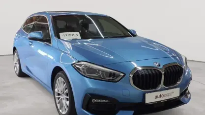 Gebraucht BMW 118 Sport Line 136 PS (100 kW) 2021 Seaside blue metallic Kleinwagen