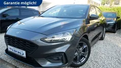Grau Gebraucht 2021 Ford Focus ST-Line Limousine | 19.000 € (Fairer Preis)