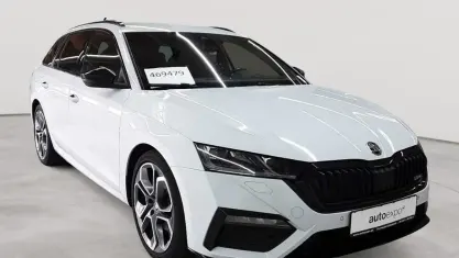 Gebraucht Skoda Octavia RS 200 PS (147 kW) 2023 Moonweiß perleffekt Kombi