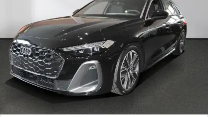 Gebraucht Audi A5 Ambiente 204 PS (150 kW) 2025 Mythosschwarz metallic Kombi