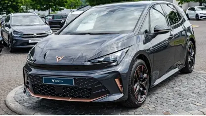 Neu Cupra Born 139 kW (190 PS) 2026 Grau Kleinwagen