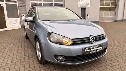 Blau Gebraucht 2010 VW Golf VI Team Kleinwagen | 6.999 € (Etwas zu teuer)