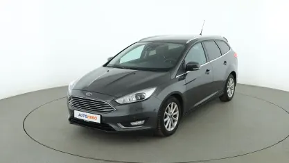 Gebraucht Ford Focus Titanium 125 PS (91 kW) 2015 Grau Kombi