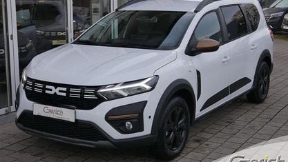 Używany Dacia Jogger Extreme 141 KM (103 kW) 2025 Biały Minivan