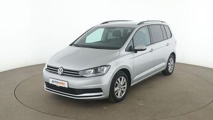Gebraucht VW Touran Comfortline 150 PS (110 kW) 2020 Grau Van / Kleinbus