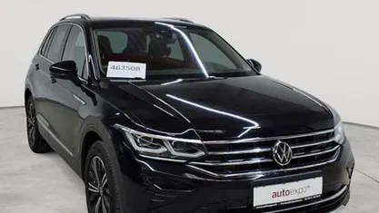 Deep black perleffekt Gebraucht 2022 VW Tiguan Elegance SUV | 26.390 € (Superpreis)