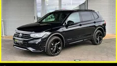 Schwarz (deep black perleffekt) Gebraucht 2023 VW Tiguan Allspace R-line SUV | 41.750 € (Fairer Preis)
