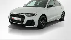 Gletscherweiß metallic mythosschwarz metallic Gebraucht 2024 Audi A1 Sportback Ambiente Kleinwagen | 28.687 € (Fairer Preis)