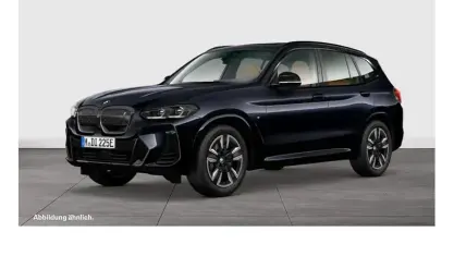Gebraucht BMW iX3 M Sport 210 kW (286 PS) 2023 Schwarz SUV