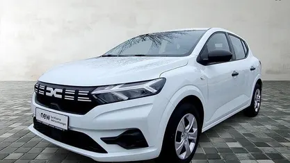 Gebraucht Dacia Sandero Essentiel 67 PS (49 kW) 2023 Weiß Limousine