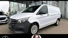 Arktikweiß Gebraucht 2024 Mercedes Vito Van / Kleinbus | 32.011 € (Guter Preis)
