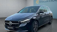 Schwarz Gebraucht 2023 Mercedes B180 Van / Kleinbus | 31.349 € (Fairer Preis)