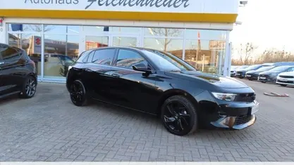 Gebraucht Opel Astra 131 PS (96 kW) 2024 Schwarz Limousine