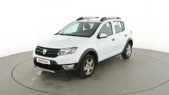 Weiß Gebraucht 2016 Dacia Sandero Stepway Ambiance Kleinwagen | 7.690 € (Fairer Preis)