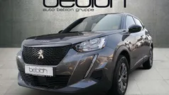 Metfa platinium grau Gebraucht 2023 Peugeot 2008 Active SUV | 23.980 € (Fairer Preis)