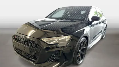 Neu Audi RS3 Ambiente 400 PS (294 kW) 2026 Mythosschwarz Limousine