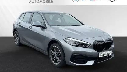 Gebraucht BMW 118 Sport Line 136 PS (100 kW) 2022 Skyscraper grau metallic Kleinwagen