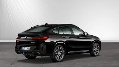 Gebraucht BMW X4 M Sport 190 PS (139 kW) 2023 Saphirschwarz SUV
