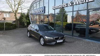 Grau metallic Gebraucht 2022 Volvo V60 Core Kombi | 27.990 € (Superpreis)