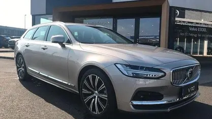 Gebraucht 2023 Volvo V90 Plus Kombi | 43.990 € (Fairer Preis)