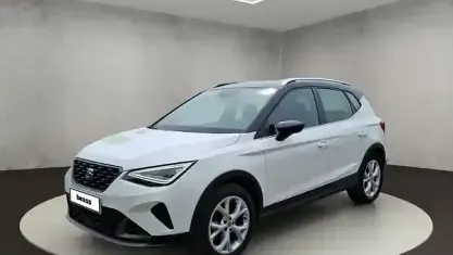 Gebraucht Seat Arona FR 110 PS (80 kW) 2024 "candy" weiss SUV