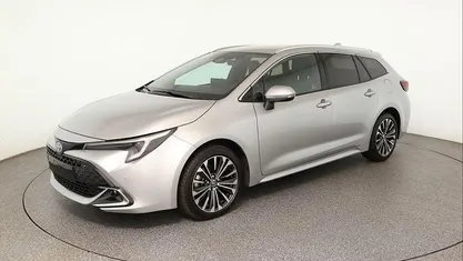 Usata Toyota Corolla 196 CV (144 kW) 2025 Argento Berlina
