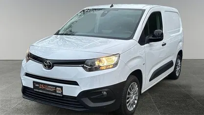 Ice white Gebraucht 2022 Toyota Proace City City Van / Kleinbus | 18.980 € (Fairer Preis)