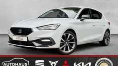 Weiss Gebraucht 2021 Seat Leon FR Limousine | 20.990 € (Fairer Preis)