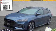Chrome blue metallic Neu 2025 Ford Focus ST-Line X Limousine | 31.490 € (Fairer Preis)
