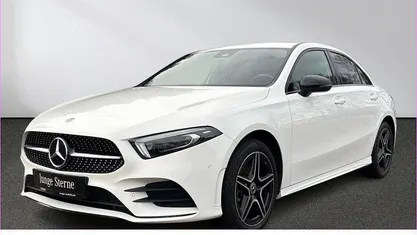 Gebraucht Mercedes A250 AMG 218 PS (160 kW) 2021 Unilack polarweiß Limousine