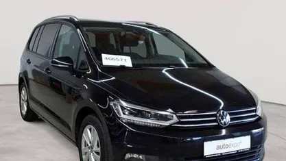 Gebraucht VW Touran Comfortline 150 PS (110 kW) 2023 Van / Kleinbus