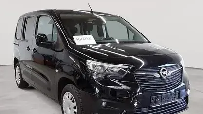Second-hand Opel Combo Life Elegance 131 CP (96 kW) 2023 Negru Monovolum