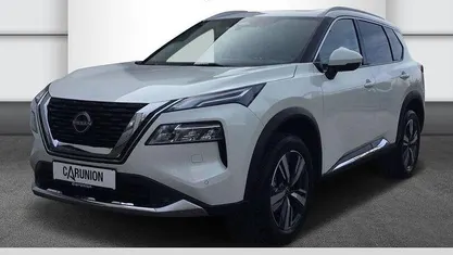 Qab / white bril. Gebraucht 2023 Nissan X-Trail Tekna SUV | 36.880 € (Fairer Preis)