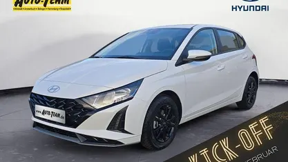 Weiß Gebraucht 2024 Hyundai i20 Trend Limousine | 19.900 € (Fairer Preis)