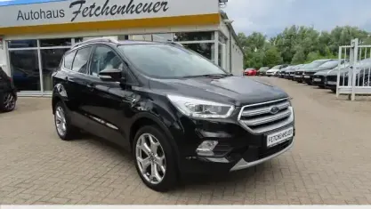 Gebraucht Ford Kuga 150 PS (110 kW) 2018 Schwarz SUV