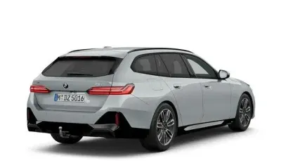 Second-hand BMW 520 M Sport 197 CP (144 kW) 2024 Gri Break