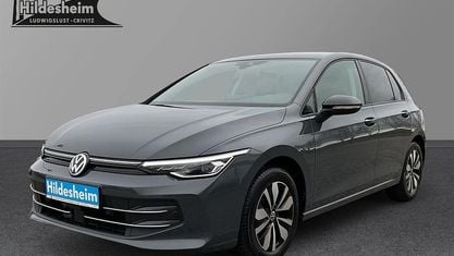Używany VW Golf VIII Goal 116 KM (85 kW) 2025 Szary Sedan/Limuzyna