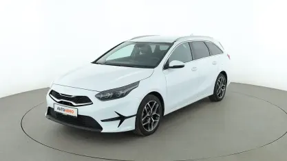 Gebraucht Kia Ceed Vision 160 PS (117 kW) 2024 Weiß Kleinwagen