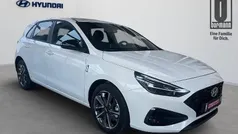 Weiß metallic Gebraucht 2025 Hyundai i30 Advantage Limousine | 25.990 € (Fairer Preis)