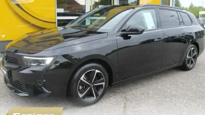 Gebraucht Opel Astra 131 PS (96 kW) 2025 Schwarz Kleinwagen