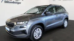 Graphitegrau metallic Neu 2025 Skoda Karoq Selection SUV | 32.990 € (Fairer Preis)