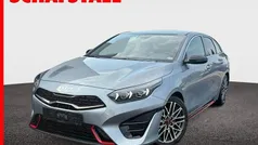 Silber ((css) lunarsilber met.) Gebraucht 2024 Kia ProCeed GT Kleinwagen | 30.979 € (Fairer Preis)