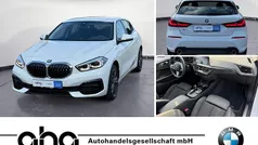 Weiß Gebraucht 2022 BMW 120 Sport Line Kleinwagen | 28.930 € (Fairer Preis)