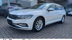 Weiß Gebraucht 2022 VW Passat Kombi | 26.970 € (Fairer Preis)