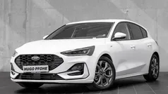 Weiß Gebraucht 2024 Ford Focus ST-Line X Limousine | 25.490 € (Guter Preis)