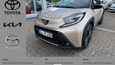 Ginger beige / night sky black Gebraucht 2022 Toyota Aygo Style Kleinwagen | 16.450 € (Guter Preis)
